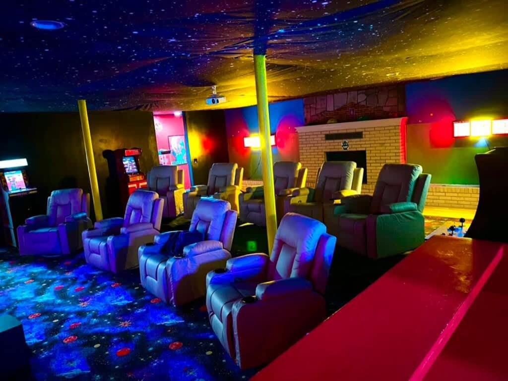 Вілла Gated Mansion - Basketball Court Movie Theater Views Big Stone Gap Екстер'єр фото