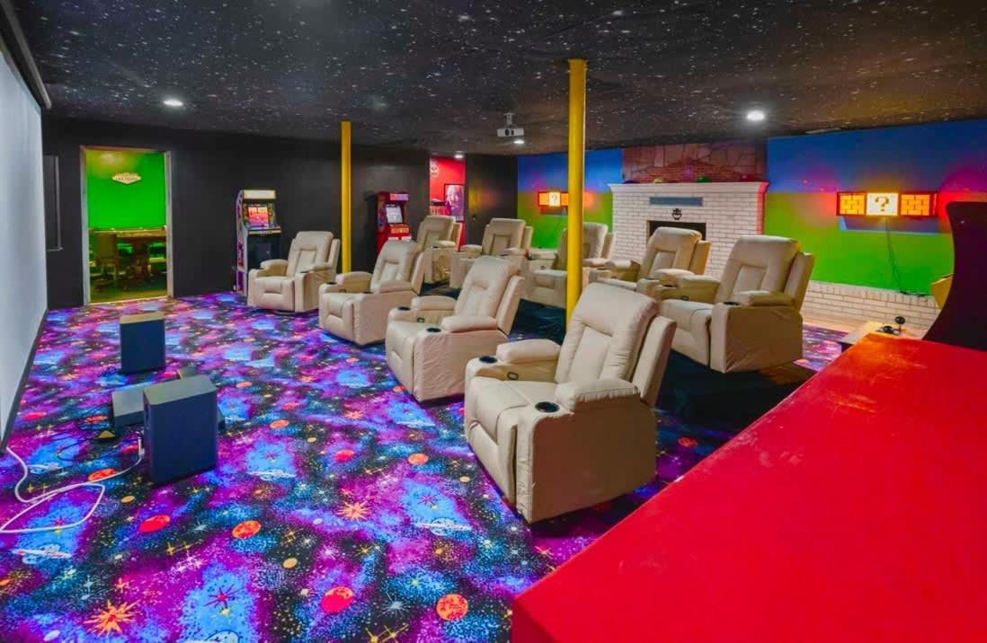 Вілла Gated Mansion - Basketball Court Movie Theater Views Big Stone Gap Екстер'єр фото